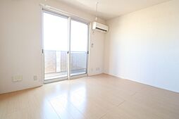 プロスパー八潮 3階1LDKのリビング/ダイニング