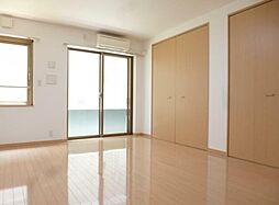 グラントレゾール明大前 1階1DKのリビング/ダイニング