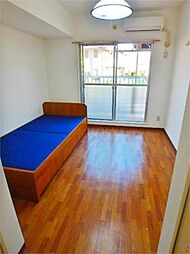 多摩学生マンション 418. 4階1Kのリビング/ダイニング