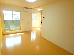 コートダジュールB 204 2階1LDKのリビング/ダイニング