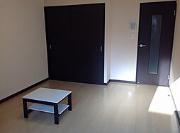 レオネクストルフェリ 3階1Kのリビング/ダイニング