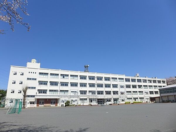 画像28:横浜市立上川井小学校 852m
