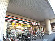 ＪＲ住吉駅前にあるコンビニ・セブンイレブン