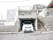 駐車場は堀込式1台分です。