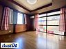 室内：2面採光でお部屋も明るく、気持ち良く過ごすことができます♪風通しが良いので湿気が少なく、ハウスダストが心配な方にもおすすめです♪