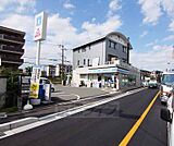 ローソン京都医療センター前店まで304m 深草エリアのコンビニです。
