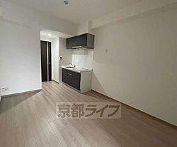 ＣＵＯＲＥ城陽 106 1階1LDKのリビング/ダイニング