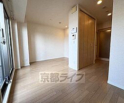 プレコート上鳥羽 305 3階ワンルームのリビング/ダイニング