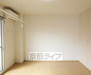 明るい洋室です