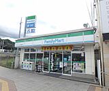ファミリーマート JR長尾駅前店まで375m