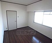 落ち着いた雰囲気のお部屋です