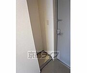 玄関横の収納スペース