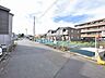 外観：接道状況および現場風景　【東大和市仲原3丁目】 見学はしたいけど、なかなか時間が取れない・・・そんな方に出勤前や仕事終わりにマイホームを見学できるサポートをいたします。