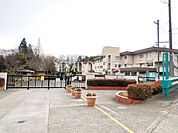 八王子市立中山小学校 (360m)
