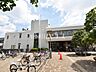 周辺：練馬区立大泉図書館 (420m)
