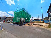 現場風景　【新座市新堀2丁目】 周辺環境はもちろん、日当たりや設備仕様など、実際に行ってみないと分からないことも多くございます。営業担当がご案内いたしますので、お気軽にお問い合わせください