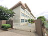 周辺：昭島市立多摩辺中学校 (640m)