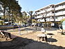 周辺：向山児童遊園 (240m)