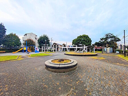 大横町公園 (700m)