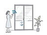 設備：【電動シャッター】一部の窓にはリモコンで操作できる電動シャッターを採用。