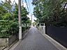外観：前面道路は南道路幅員4ｍとなっております。 南道路なので日当たり良好です♪