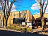 周辺：朝霞市立図書館　本館 (470m)