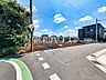 外観：接道状況および現場風景　【所沢市上新井2丁目】 建物のプレゼンをさせていただきますので、実際の完成イメージを思い描いていただくことができます。お気軽にお問合せ下さい。