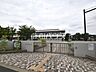 周辺：多摩市立多摩第二小学校 (930m)