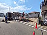 外観：接道状況および現場風景　【多摩市連光寺2丁目】