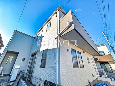外観:2号棟 外観 【東久留米市前沢4丁目】 物件の事、諸費用の事など、小さな疑問もお気軽にご連絡・ご相談下さい。 外観:2号棟 外観 【東久留米市前沢4丁目】 物件の事、諸費用の事など、小さな疑問もお気軽にご連絡・ご相談下さい。