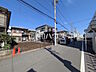外観：接道状況および現場風景　【八王子市高倉町】充実した新たな生活を、「あったらいいな」がある、この地から始めてみませんか？鮮やかな青空と暮らすこの土地で・・・。