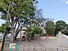 周辺：練馬区立西大泉公園 (610m)