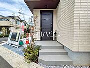 1号棟　玄関　【東久留米市南沢4丁目】