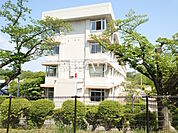 多摩市立聖ヶ丘中学校 (1120m)