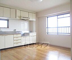 近鉄京都線 小倉駅 徒歩3分の賃貸マンション 2階2LDKのリビング/ダイニング