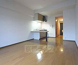 近鉄京都線 伊勢田駅 徒歩2分の賃貸マンション 2階ワンルームのリビング/ダイニング