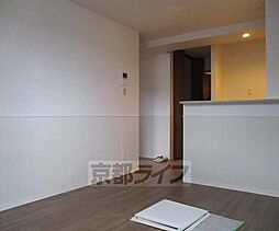 近鉄京都線 久津川駅 徒歩3分の賃貸マンション 2階1LDKのリビング/ダイニング