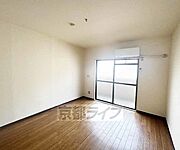 落ち着いた雰囲気のお部屋です