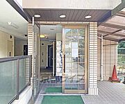 建物入口です。
