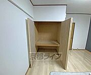 奥行きのある大容量収納です。