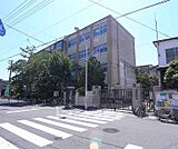 川岡小学校まで182m