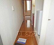 長い廊下です