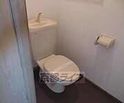 清潔感のあるトイレです