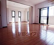 広々として素敵なお部屋です・