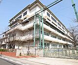 御所南小学校まで810m 御所南小学校区でお部屋を探しませんか。
