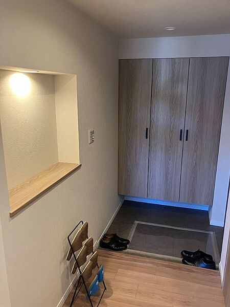 玄関を拡大表示
