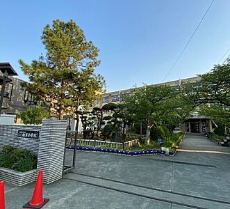 周辺：【小学校】雑賀小学校まで1641ｍ