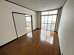 JR東海道・山陽本線 高槻駅 バス22分 上土室下車 徒歩2分の賃貸マンション 1階3DKのリビング/ダイニング