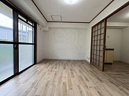 居間