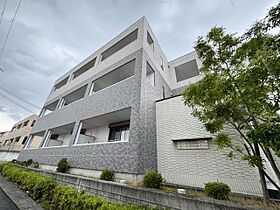 大阪府箕面市彩都粟生南２丁目11番13号（賃貸マンション1LDK・3階・36.00㎡） その1